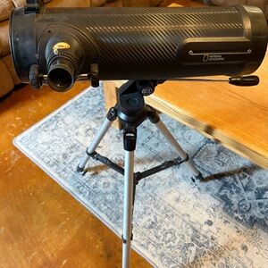 National Geographic Black and Gray Telescope with Tripod